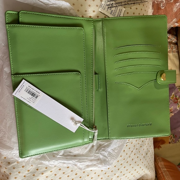 Green Leather Clutch - Picture 2 of 6